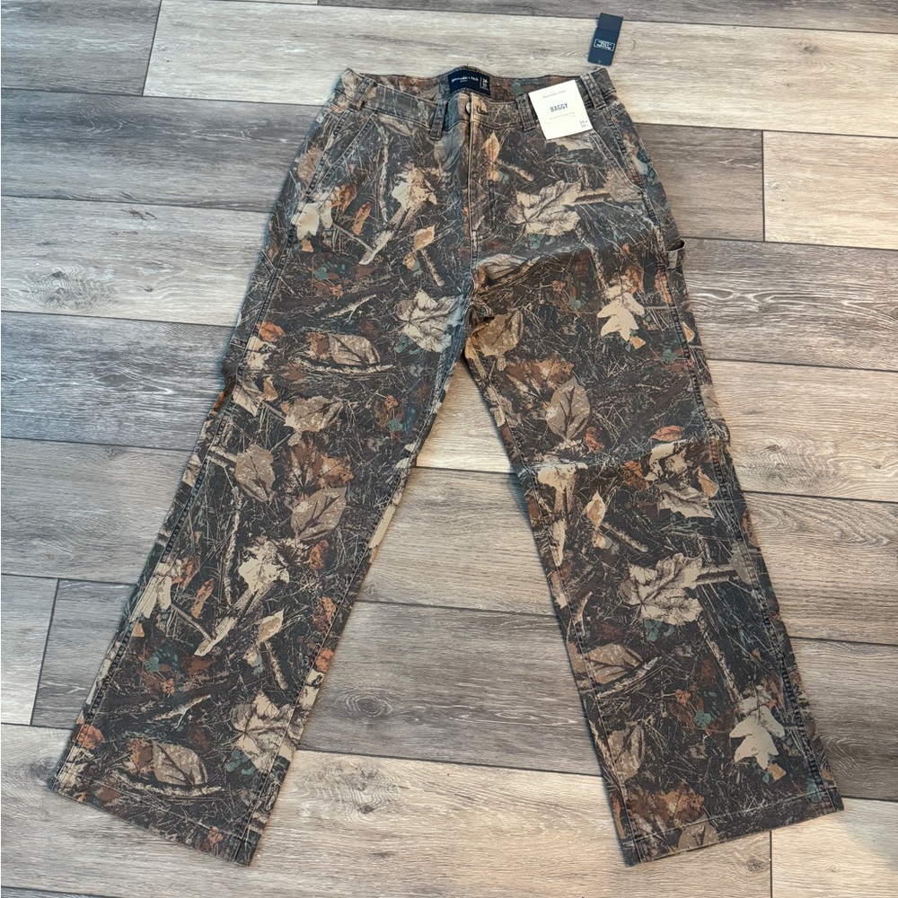 Abercrombie & Fitch Camouflage Cargo Pants